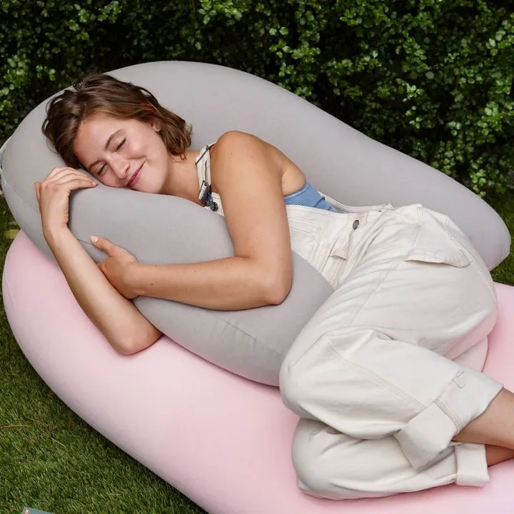 Sleeping in side position on a Moon Pod Chair