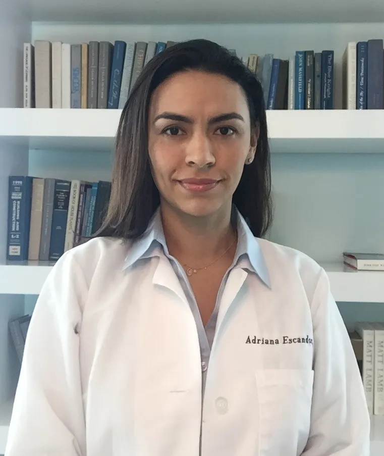 Dr. Adriana Escandon